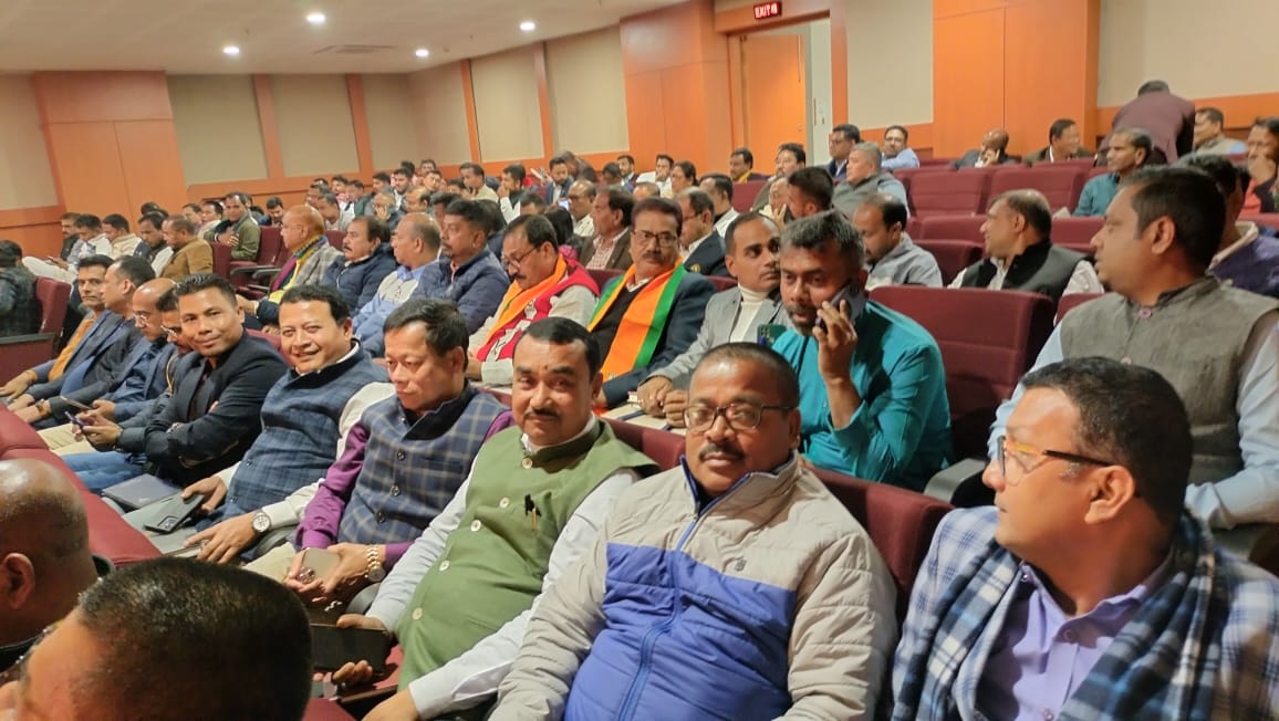 DharmeswarKonw2's tweet photo. Today the Special organizational meeting was attended by Hon’ble Chief Minister Dr. Himanta Biswa Sharma and Bharatiya Janata atteParty (BJP) State President Shri Bhavesh Kalita, Hon'ble Union Minister of State Shri Rameshwar Teli. https://t.co/5ehNJRJpDQ