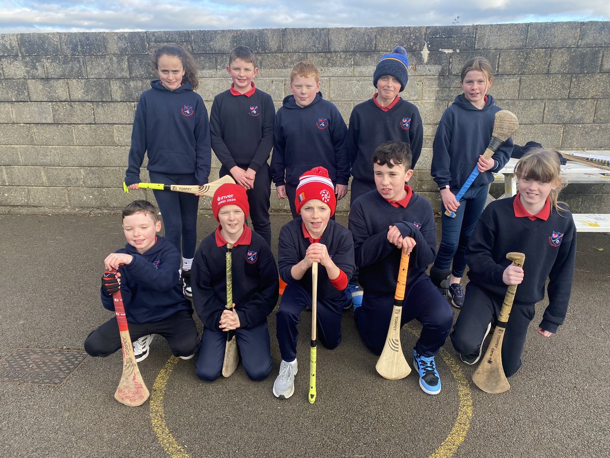 NewmarketNS's tweet photo. Great excitement here today for the final of the 4th Class Eliminator Hurling Skills final.. the course is tough and the competition skill level is extremely high.. best of luck to our finalists.. @NOFGAA @nofcamogie #jablift #rolllift #overheadcatch https://t.co/pxMoTJdIjN