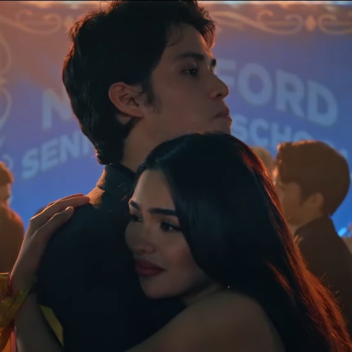 HighStreetOfc's tweet photo. Ito rin pinaka masayang araw namin?!!!?!!!!! 

 #SHLove https://t.co/PW5xY87Il5