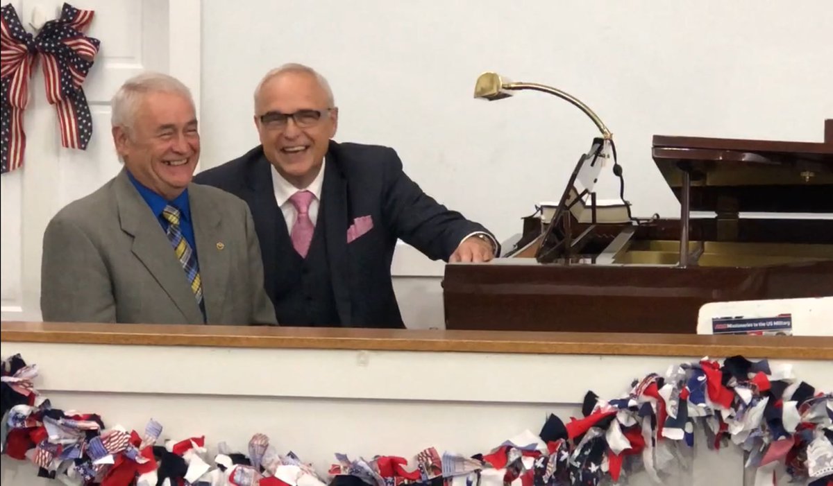 drlonniemoore's tweet photo. Steve, my brother has stepped over on the Golden shore. I can almost see the big smile on my Dad’s face as he welcomed him Home. https://t.co/ubkQxf1F0b