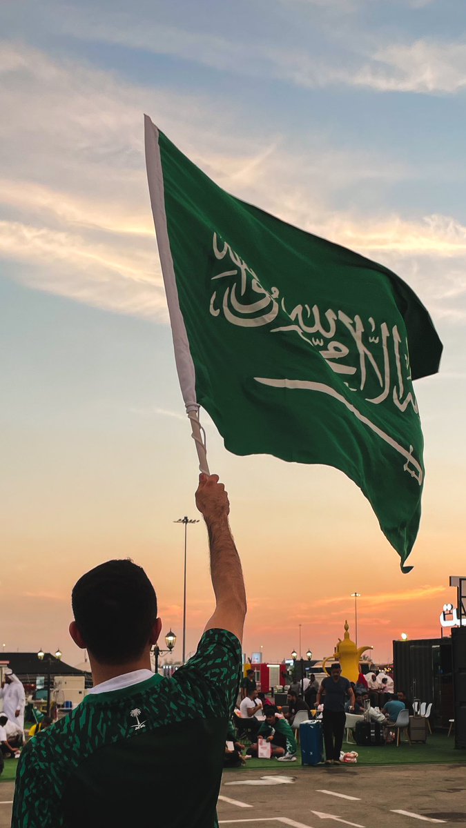 BuzaidAli's tweet photo. @SaudiNTFans ومن ينسى كاس العالم 🥺 https://t.co/GIEl0XJrD9