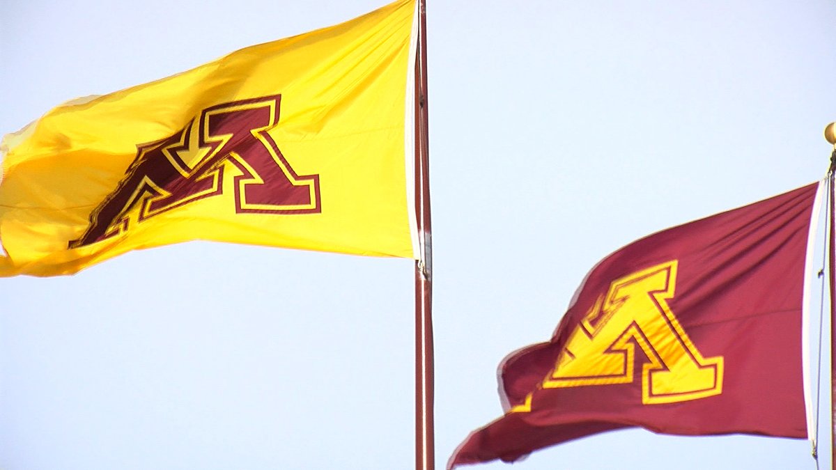 WCCO's tweet photo. BREAKING: University of Minnesota police have issued a warning that a man has threatened to shoot people on its Twin Cities campus. https://t.co/8wtlWQpVav https://t.co/DIPVi4JSpY