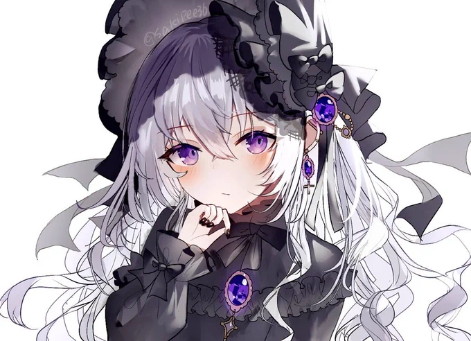 白髪ゴスロリ
