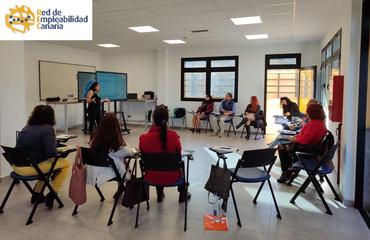 Nos reunimos la #RECanaria Noroeste GranCanaria, en Sta.MªdeGuía.Realizando las siguientes ponencias:
Programas formativos de la <a href="/CamaraGCanaria/">Cámara Gran Canaria</a>  
Incentivos a la contratación del #SCEmpleo
Favorecer la empleabilidad de las personas demandantes de empleo
➕gobiernodecanarias.org/empleo/sce/pri…