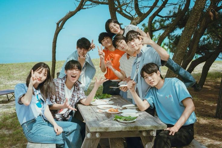 kdrama_menfess's tweet photo. •kdm• aku nyesel kenapa baru sekarang nonton twinkling watermelon, padahal pas lagi on going slalu muncul di tl bahkan gumoh. trus sekarang hampa banget selesai namatin series ini😭 https://t.co/D65NI0iCXy