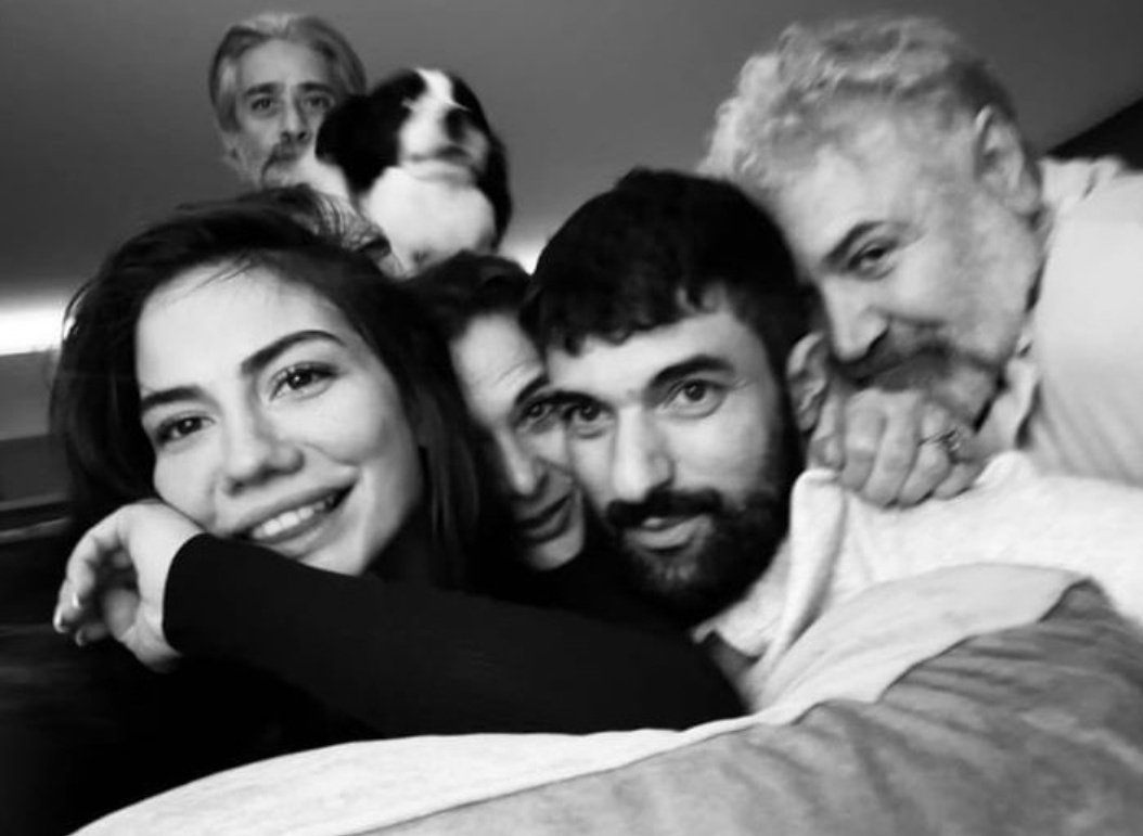 DemetNunis2's tweet photo. Bu ekibi bir projede daha görmeliyiz  hemde çok beklemeden 🙏🌟
@dmtzdmr #DemetÖzdemi̇r #EnginAkyürek https://t.co/ZiejMveF9C