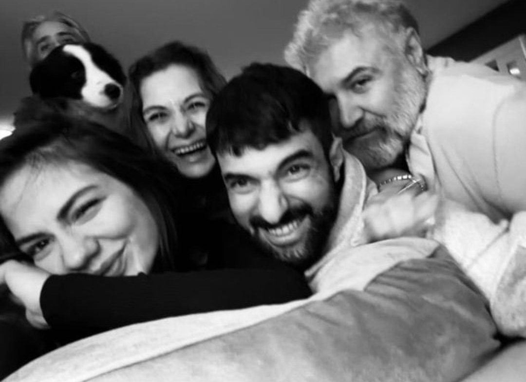 DemetNunis2's tweet photo. Bu ekibi bir projede daha görmeliyiz  hemde çok beklemeden 🙏🌟
@dmtzdmr #DemetÖzdemi̇r #EnginAkyürek https://t.co/ZiejMveF9C