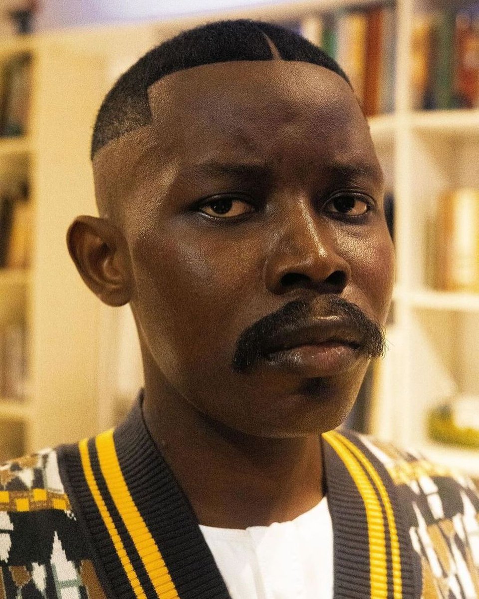 bouncenetworks's tweet photo. Boyyyyyyy Director🔥 feeling his new look?
#tgomori #afrobeats #boydirector https://t.co/GiT3yvJAZU