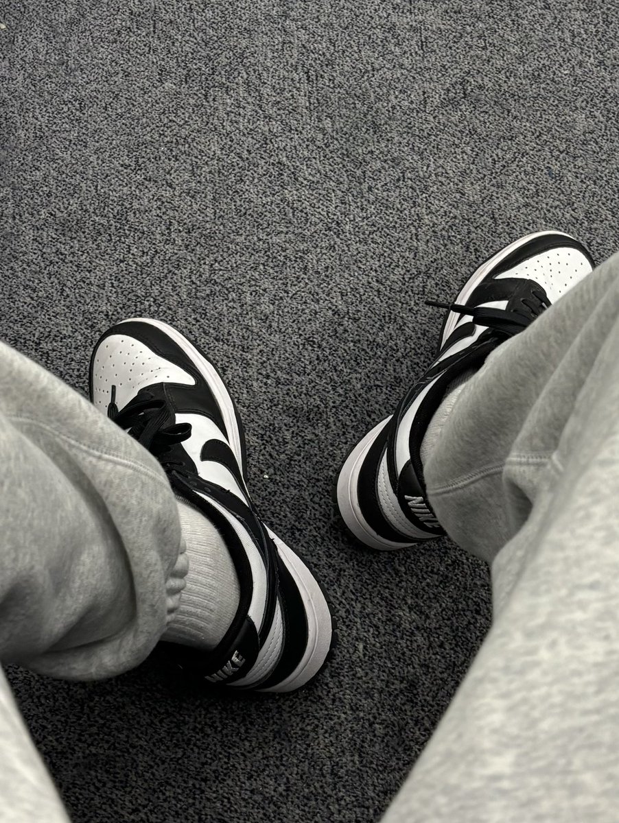 khaidzen's tweet photo. 📷 Nike Dunk Low https://t.co/c2HmeiTpwc
