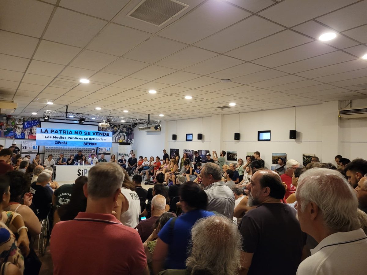 Ayer en la sede de <a href="/PrensaFATPREN/">FATPREN</a> y <a href="/sipreba/">SiPreBA - Sindicato de Prensa de Buenos Aires</a> quedó conformada la multisectorial "La Patria no se Vende", junto a <a href="/ATECapitalOk/">ATE Capital</a> <a href="/InquilinosAgrup/">Inquilinos Agrupados</a> <a href="/utectera/">UTE</a> <a href="/cgt_camioneros/">camioneros</a> <a href="/sadopcapital/">SADOP CABA</a> <a href="/CORREPI/">CORREPI</a> <a href="/prensadelsubte/">Prensa AGTSyP</a> la Pastoral Social Evangélica, pymes, comerciantes y más entidades.