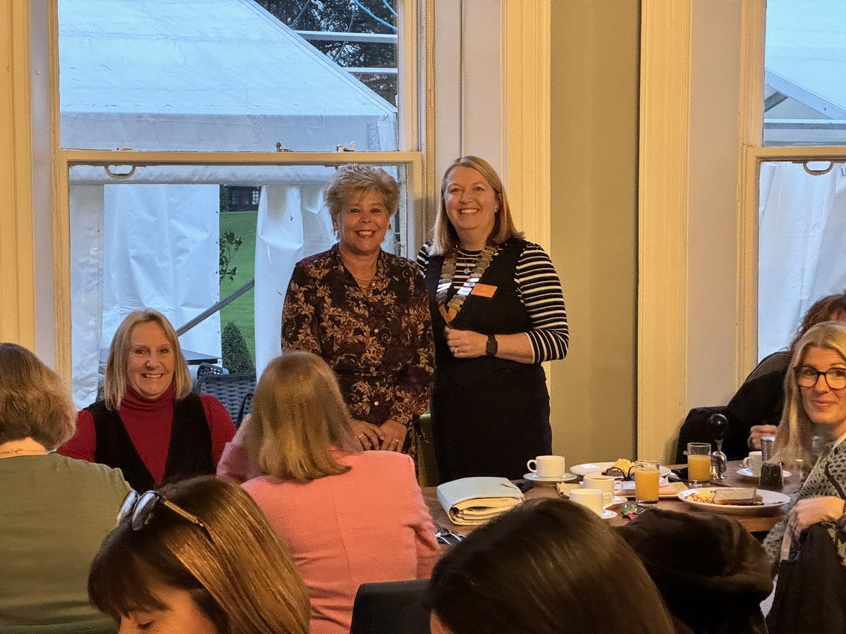 HBBC60's tweet photo. Thank you so much to our speaker this month, Councillor Anne Handley who came to talk to us about her role as Leader of East Riding of Yorkshire Council and the #devolution proposals. 

Have your say https://t.co/feSbt5eLzh https://t.co/KIeU1dQvYB