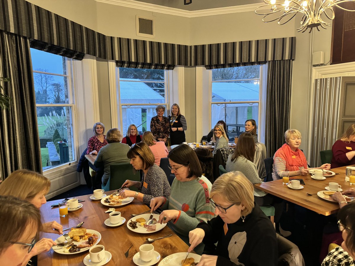 HBBC60's tweet photo. Thank you so much to our speaker this month, Councillor Anne Handley who came to talk to us about her role as Leader of East Riding of Yorkshire Council and the #devolution proposals. 

Have your say https://t.co/feSbt5eLzh https://t.co/KIeU1dQvYB