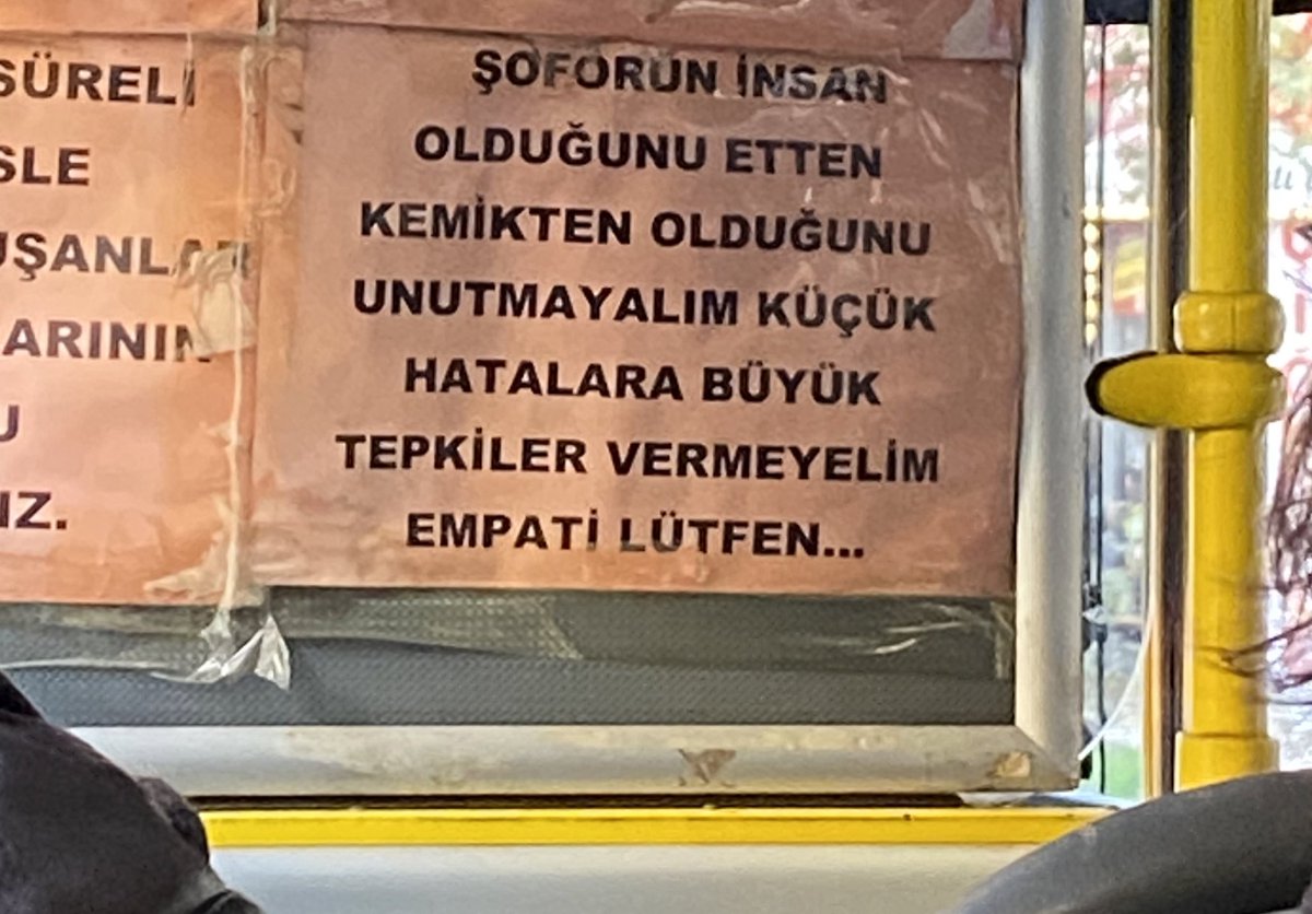 mammadovaben's tweet photo. hukfak öğrencisinin insan olduğunu etten kemikten olduğunu unutmayalım bu süreçteki suratsızlığına büyük tepkiler vermeyelim empati lütfen.. https://t.co/v4Z3aqPjcb