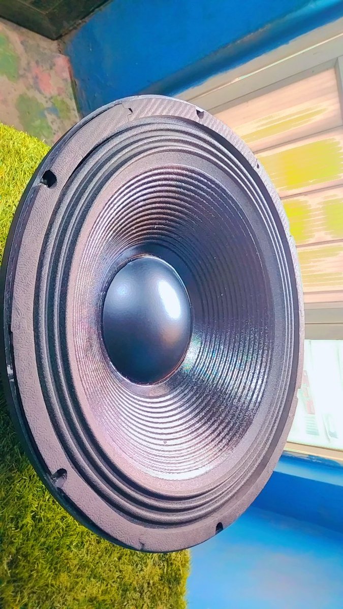 UniquePro3's tweet photo. Unique Pro
18 Ups - Pro 1200 Watt Speaker 
Water proof Speaker 
4 inch coil in out 
Silicone Spider 🕸️ 
Three line Papper Cone 
Weight 15 kg 
#dj #speaker #audio #video #sound #bass #woofer  #post #uniquepro  #pro #news #today #top10 #top #reelindia #trade #fb #delhi  #company https://t.co/CUPOeIprAx