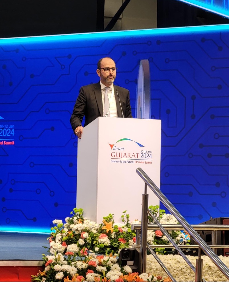 zaidiadil's tweet photo. Industry, academia and government coming together to deliberate on the importance to accelerate R&amp;D and innovation is critical to achieve the Semicon Dream of India. It was a wonderful experience to moderate such an insightful session @VGGS24
#VibrantGujarat2024 #vibrantgujarat https://t.co/CFpvoyEhiy