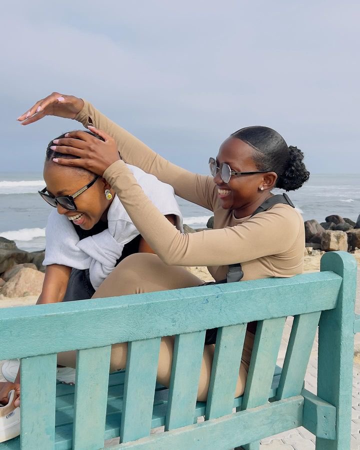 MissNamibia2025's tweet photo. Play. Laugh. Stretch. Love. Pray. 

@MarthaGoldie 

#missearth #missearthnamibia2023 #beachlife #beachvibes #letsplay #relaxedlife #backfromasiatour #backfromeuropetrip https://t.co/6jQWG9rwK2