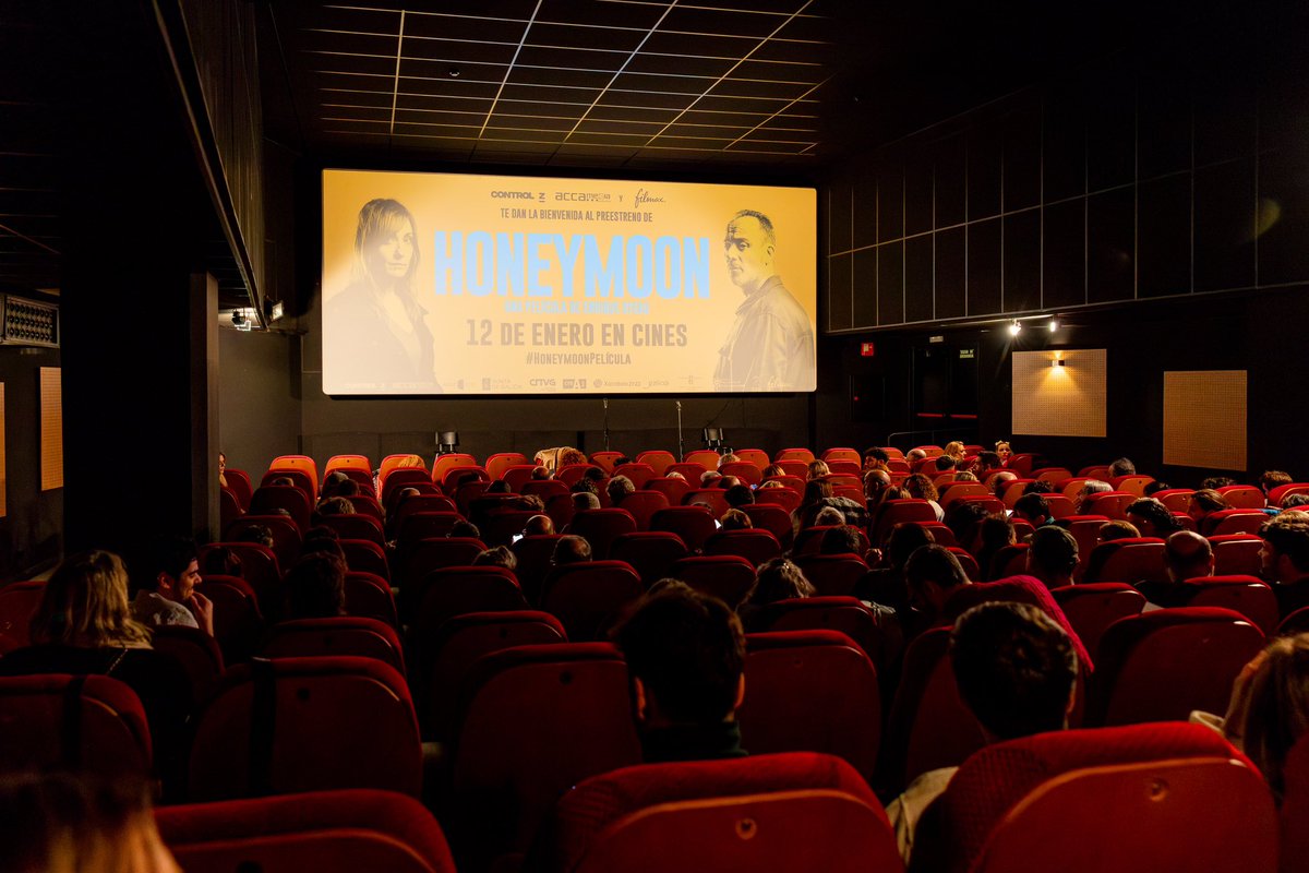 HoneymoonPeli's tweet photo. Imágenes de la premier de anoche en los @GolemMadrid  

Mañana en cines!!! 

#honeymoonpelicula #premier #estreno #roadmovie #cine https://t.co/rUr3Dx5c0p