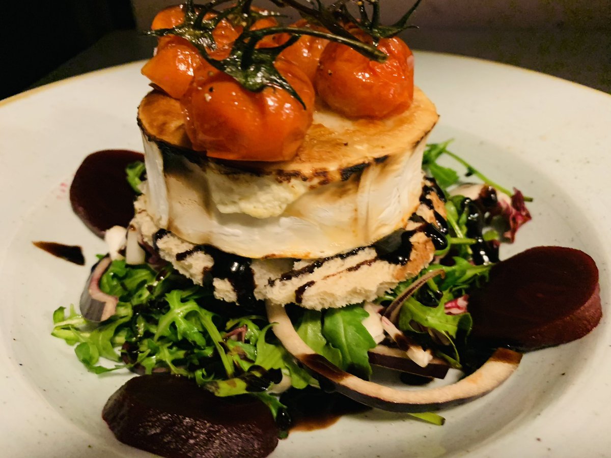 Off to a show? Come try our Pre-Theatre Menu, 2 courses for £22 featuring our delicious grilled goats cheese & beetroot salad🎭 Fancy something different? We’re open everyday from 10am serving up our tasty breakfast, and our full restaurant menu & afternoon teas start from 12pm!