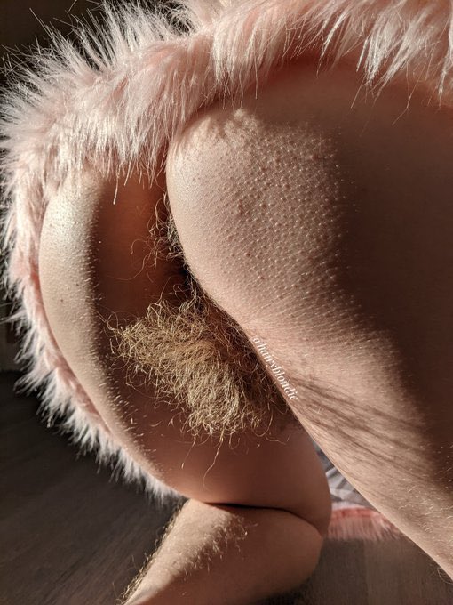 BushLipsLover's tweet photo. @hairyblondie Beautiful
Desirable
Sexy
Special
Irresistible
To mention a few things Goldie🤗and yours is top of the charts for bushes
🥇🏆🥇
And the bonus with you is lots more gorgeous hairiness to love❤️
Hope a good day for you 
🤗😍😍🤗

The Princess 👑 Of Hairiness And Natural Beauty❤️ https://t.co/fHyZB96axG