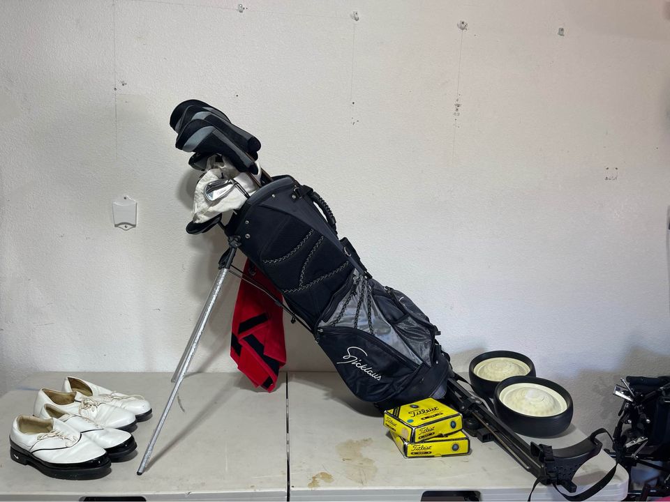 PicheStephanie's tweet photo. *Brand New* Jack Nicklaus Golf MV20 Signature Series Golf Clubs, bag, balls &amp; more for sale #Albuquerque #NewMexico https://t.co/zM8KbaUOC1 https://t.co/KBH0RqkoRK