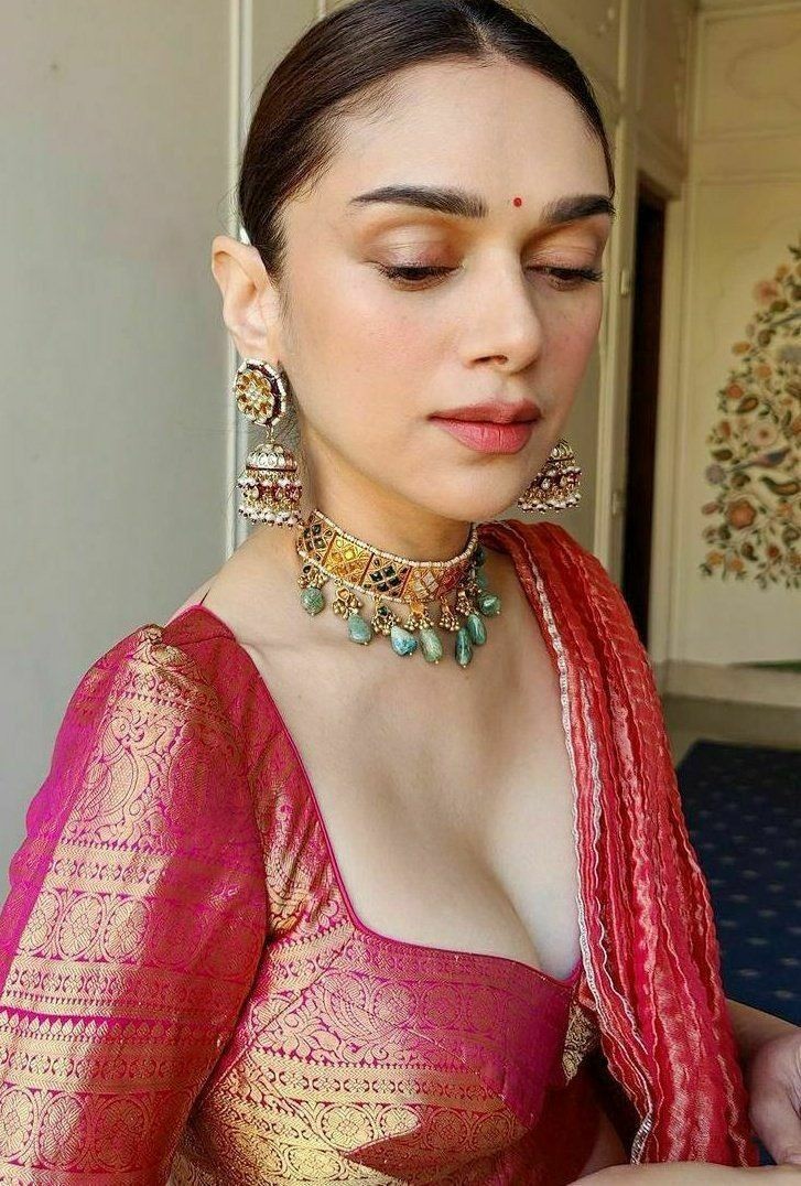 GDkSKTIaYAA8v36?format=jpg&name=medium