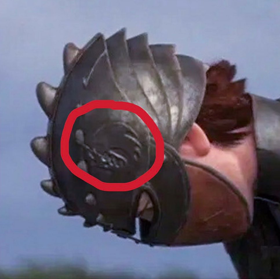 dailyhiccstrid's tweet photo. hiccup's httyd 2 helmet includes a deadly nadder symbol painted on the top-left side on the helmet's forehead this is implied to a nod to his girlfriend astrid. https://t.co/rOTjQ7Zxd1