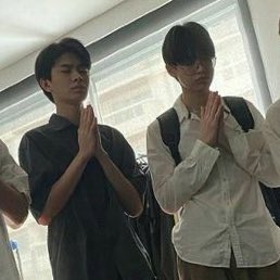 ทำไมกุไม่มีแฟน                     ถ้าลูกช้างไม่มีแฟน
        สักทีวะ                         ขอให้ไอข้างๆไม่มีด้วย