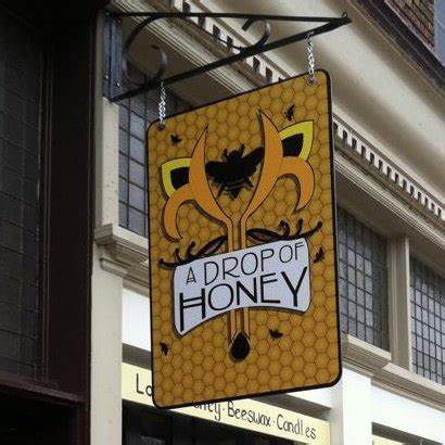 SteveDeckerSF's tweet photo. Sweet as can Bee! 

A Drop Of Honey

24195 Front St. Grand Rapids, OH 43522

This local honey shop is one you will not want to miss out on! With products ranging from locally grown honey to beauty items like body butter, lotions, all natural lip balms - be sure to check them out! https://t.co/Nteag1VRKg