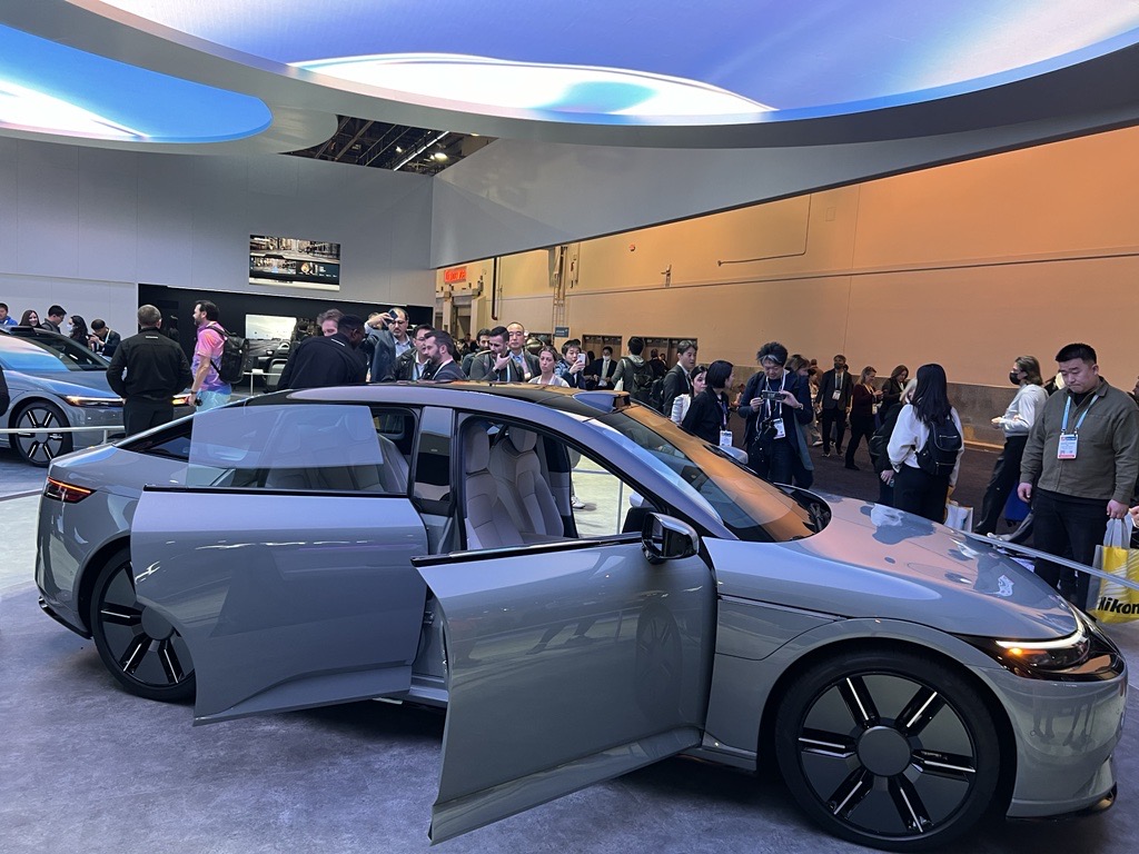 ideapoke's tweet photo. Right from #CES2024✔️ #Honda0 Series Saloon, a concept car that is hotter than the sun! 
Sleek design, a dual-motor system, and a generative AI system that adapts to your mood ✔️
Much impressive #Honda 
 #CES2024 #Honda0Series #generativeaAI #CES24 #innovation #invest https://t.co/3jI9Ku1ics