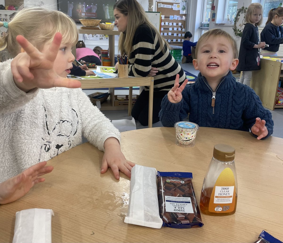 3️⃣ ingredients used for our delicious chocolate crispies in preschool! Chocolate 🍫 honey 🍯 shredded wheat 🌾 <a href="/DanesfieldSchl/">Danesfield School</a> 😋
