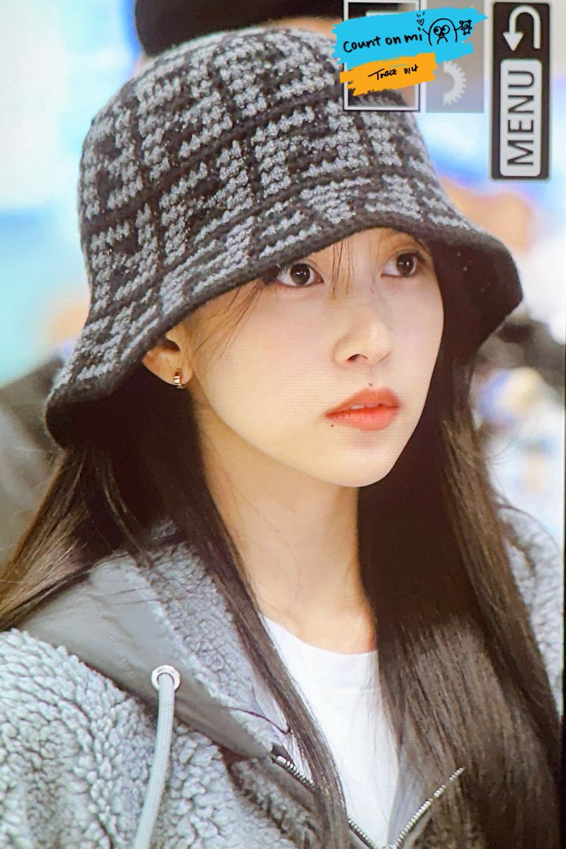 324InMyHeart's tweet photo. Will Mina be attending this? 🥹
#TWICE #트와이스 #トゥワイス #MINA #미나 #ミナ #Fendi #FendiFW23 #MINAXFENDI @Fendi https://t.co/jElKfpSZn1