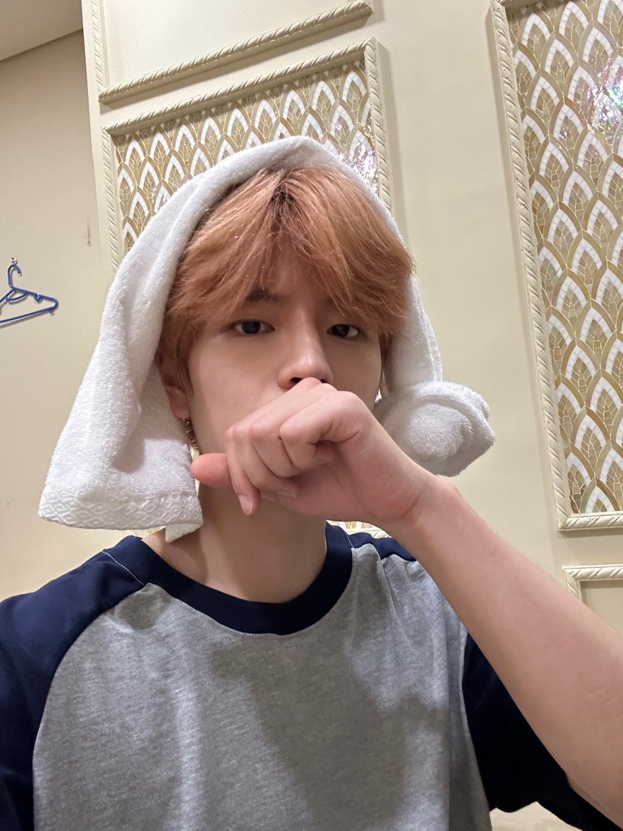 alterhwang_'s tweet photo. Restarting (Day 4) 
hi I'm alter! looking for interactive stay moots  
☾ she/her | filo | '06 
☾ looking for seungjin/stay moots 
☾ multi stan
☾ not new to #kpoptwt &amp; #stantwt 
kindly ♡ / ↻ to spread !! https://t.co/YhpAqniZVZ