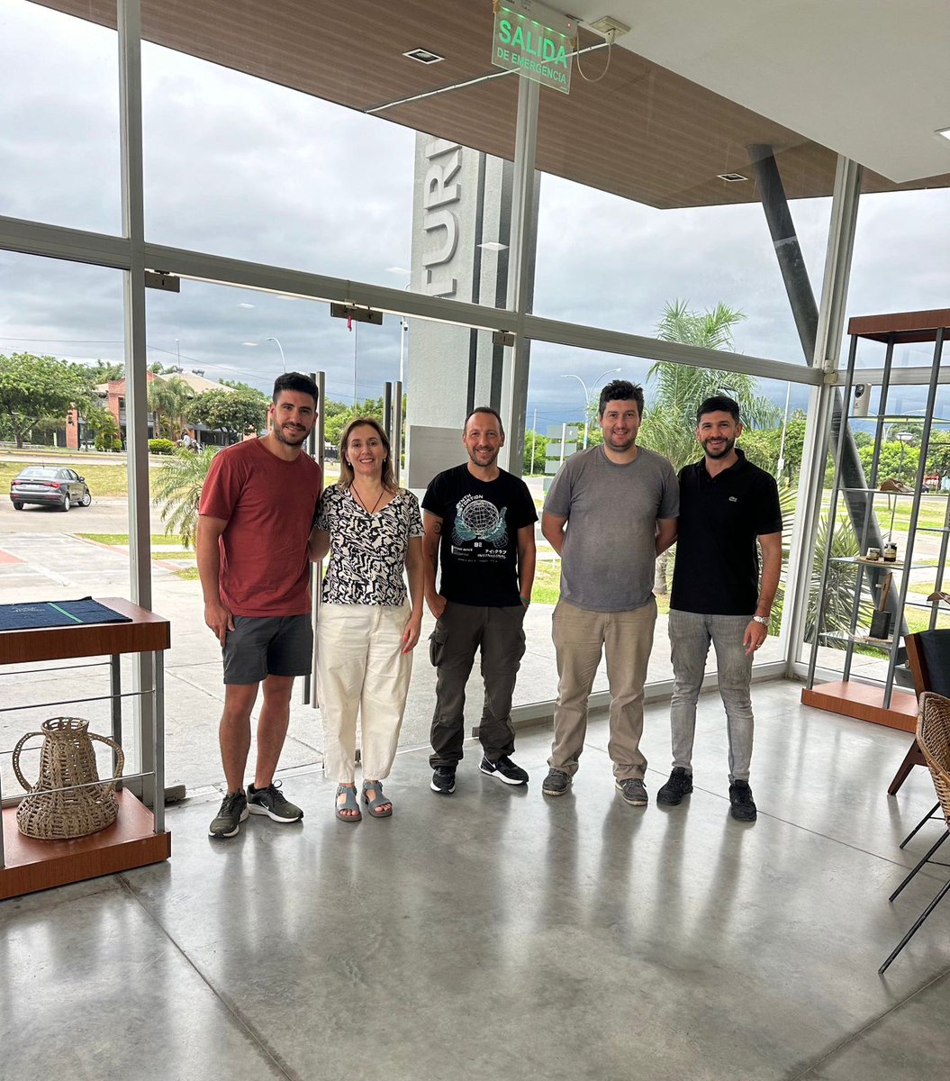 El día de ayer tuvimos la visita del intendente de la Isla del Cerrito, José Luis García, y dialogamos sobre las acciones llevadas a cabo en este gran destino turístico.
También nos reunimos con Cerveceros del Litoral y planificamos su participación en la #AgendaDeVerano.