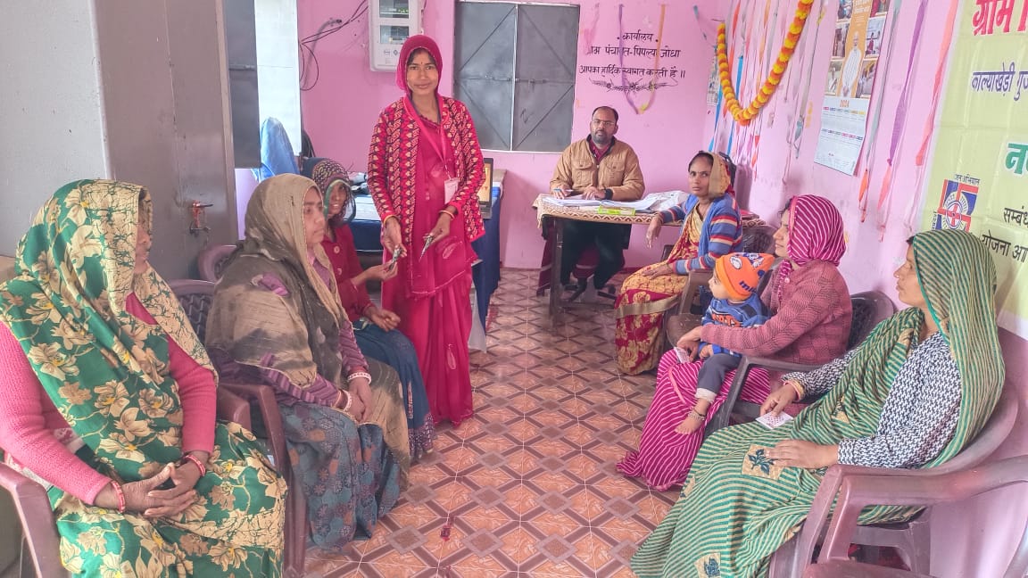 लाडली बहना योजना को मेहंदी और बिंदी का उपहार दिया गया 10 तारिक को