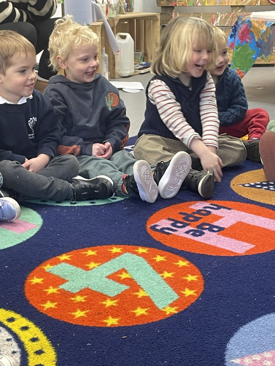 Danesfield_Pre's tweet photo. Joint Attention with Mrs Watts, we made a foam pig 🐖 and took turns to splat numbers 1️⃣2️⃣and 3️⃣ @DanesfieldSchl https://t.co/CfMUWevuFL