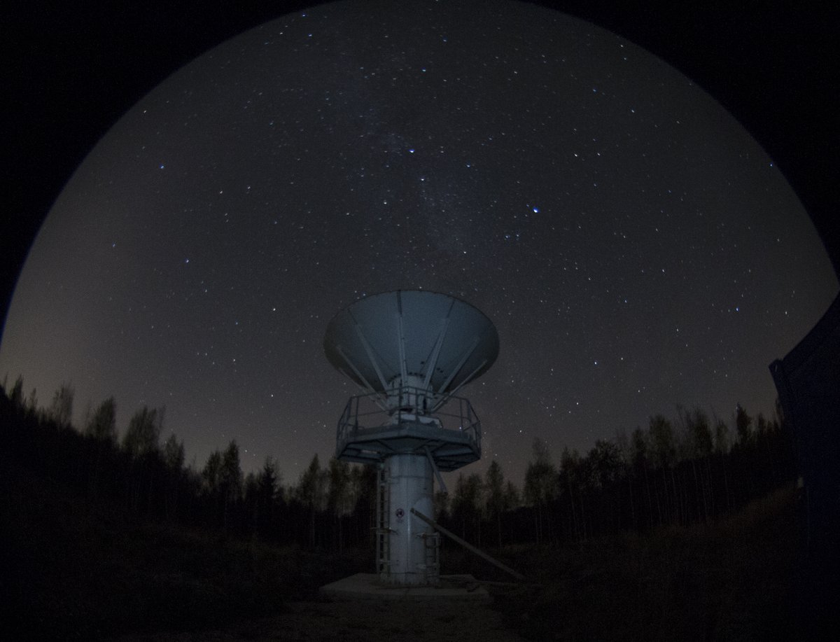 ORP_Astro's tweet photo. #ORPInfrastructure EVN-Metsahovi Telescope: A 14m telescope just west of Helsinki provides coverage at 1.3 cm and 7 mm https://t.co/iHDc8RNubA @AaltoUniversity https://t.co/Qkb7PQAaaq
