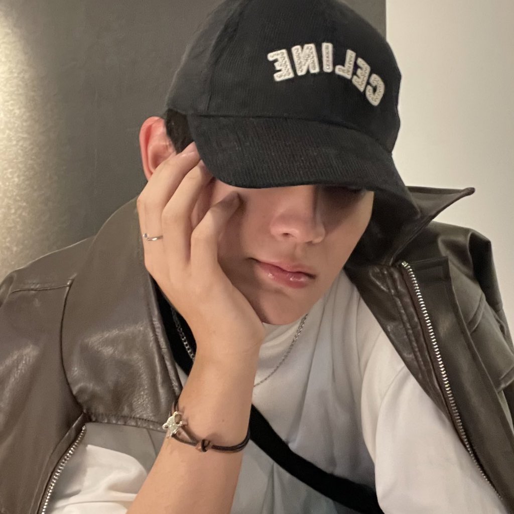 heartmeoaw's tweet photo. ลงรูปตามไม                              ไม่ได้หรอ https://t.co/bDhWAHDbTM