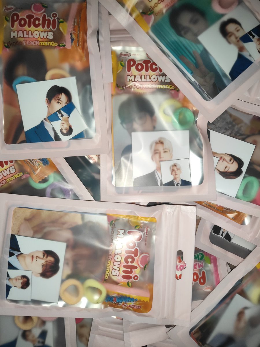 itz_kesi's tweet photo. hi co-carats! here's my #FTBFreebies for jan 13 (day 1) 🤍

limited quantity only!
- follow me &amp; just say hi / approach me on d-day to claim random member/s ✨

• mbf {also for loc updates}
• like &amp; rt this post !

see ü 🥰

#FOLLOWtoBulacan #SVT_TOUR_FOLLOW #FOLLOW_TO_BULACAN https://t.co/ULOQcCf9CE