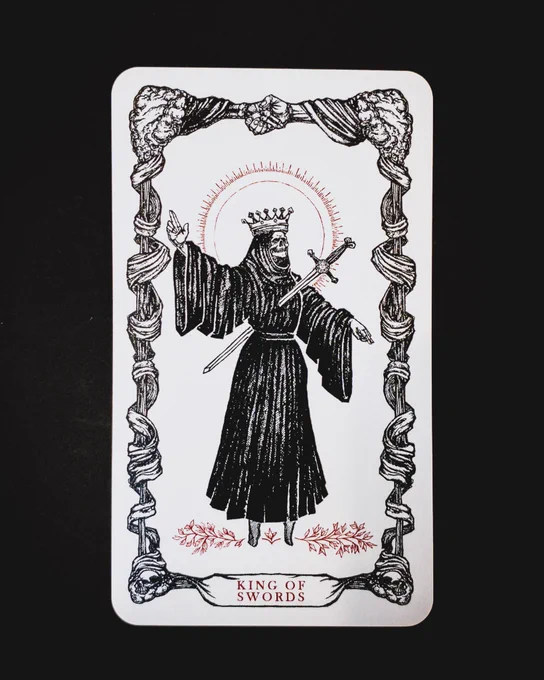 The King of Swords from my Flux Arcana Tarot deck! Only a few copies of my tarot deck are still available at the shop link in my bio, while supplies last. Thank you all for your support, I could have never done any of this without you!!