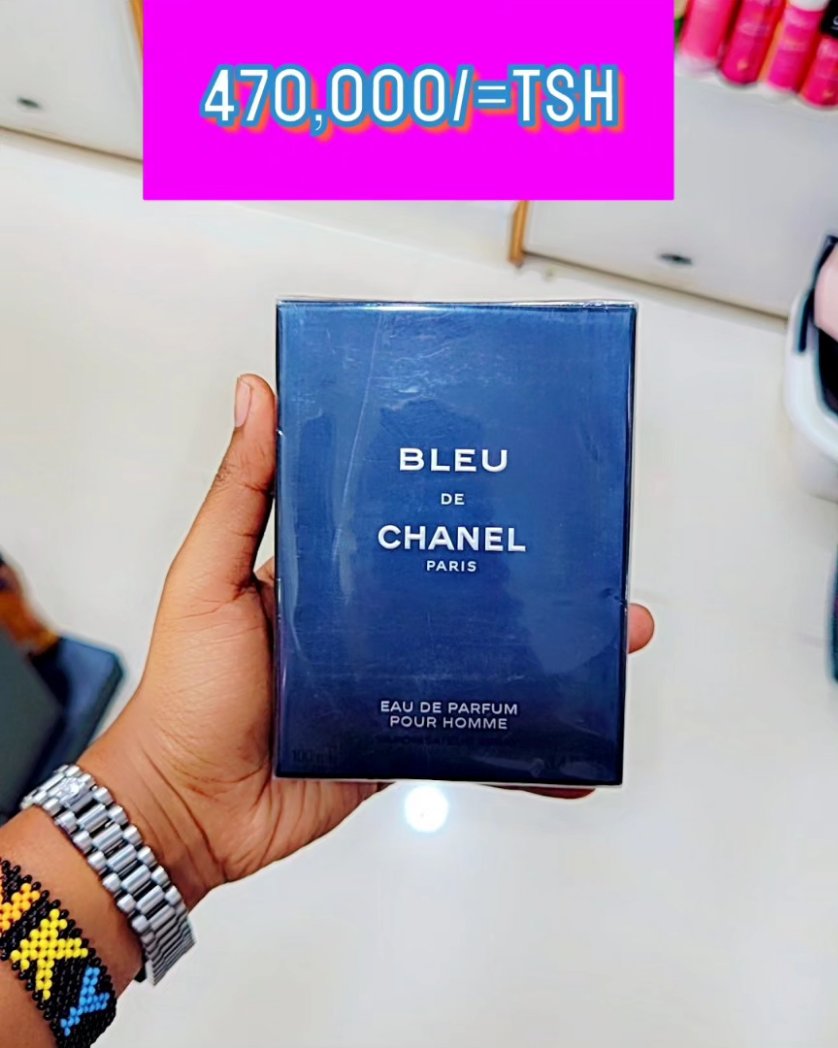 DecortyP's tweet photo. Gentlemen hii ni yenu 🔥🔥Blue de Chanel smells expensive na inakaa mda mref hata week nzima unanukia hii kitu .
Delivery tunafanya popote Tanzania.
#Perfume #Men #Popular https://t.co/lmUBSwK8ly