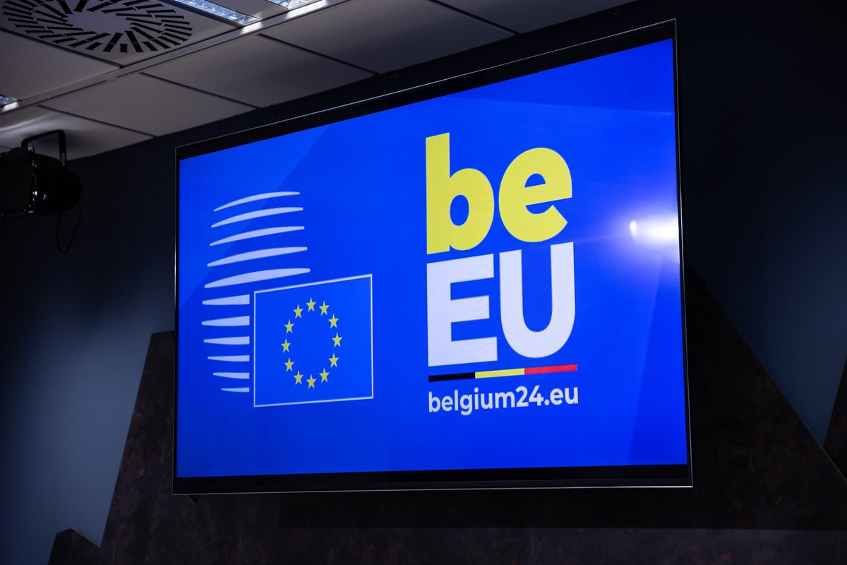 evropska_kuca's tweet photo. In the next 6️⃣ months, #Belgium presides over 🇪🇺 Council ☝️. Belgian Ambassador  to 🇲🇪 and 🇷🇸 @BelgiumBelgrade HE Cathy Buggenhout presented priorities of the 🇧🇪 presidency: Protecting citizens 🙋‍♂️, strengthening the economy 🏭, preparing for the future 🤝 #EUforME 
@EU2024BE https://t.co/7FHRQI5R0j