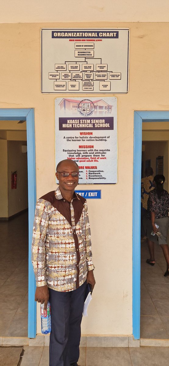 robinedwardtodd's tweet photo. Today we are at Koase SHTS with the Director-General of @nacca_ghana, Professor Appiah, to check on progress with the SHS curriculum trial. Management and teachers are very enthusiastic about the new curriculum. Students told us that they are gaining a lot from group work. https://t.co/kTY6c2758e