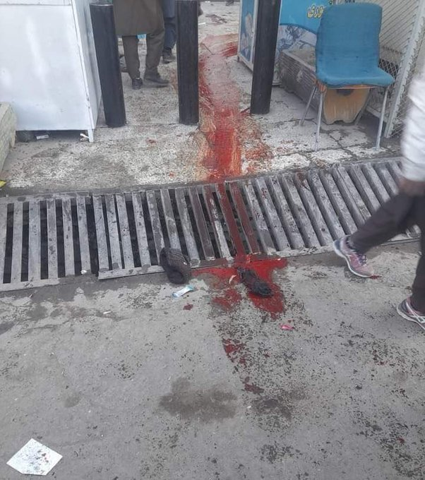 DhkryJwya's tweet photo. #Taliban, #ISIS committing another Genocide in #Kabul, Barchi center. According to the native civilians 6 Hazara people have been killed and 10s got injured.
Hazaras have been discriminated, genocide and attacked since ages.
#UN 
#StopHazaraGenocide https://t.co/JPioWJxbbc