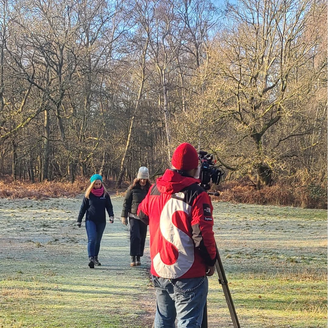 FieldStudiesC's tweet photo. Take a peek behind the scenes of filming for @BBCTheOneShow which happened earlier today @FSCEppingForest
A perfect, bright day to start looking ahead for the signs of spring! 🌱Watch tonight at 7pm on BBC1.
https://t.co/D3xk3Hvbuh
#SpringSpotting @RoyalSocBio https://t.co/fUVUCjtBr6