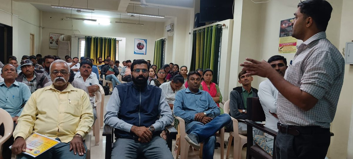 gp_kankana's tweet photo. આજ રોજ તારીખ ૧૧/૦૧/૨૪ ના તાલુકા વિકાસ અધિકારી સાહેબશ્રી ના અધ્યક્ષ સ્થાને તલાટી વિકલી રીવ્યુ મીટીંગ તથા સરપંચશ્રીઓ સાથે સ્વચ્છ ભારત મિશન (ગ્રામીણ) ફેઝ - ૨ મીટીંગનું આયોજન કરવામાં આવ્યું...
@collectorjunag 
@DdoJunagadh 
@DPJUNAGADH
@JunagadhGog
@TDO_MANGROL_JND https://t.co/h8KiRnfIj2