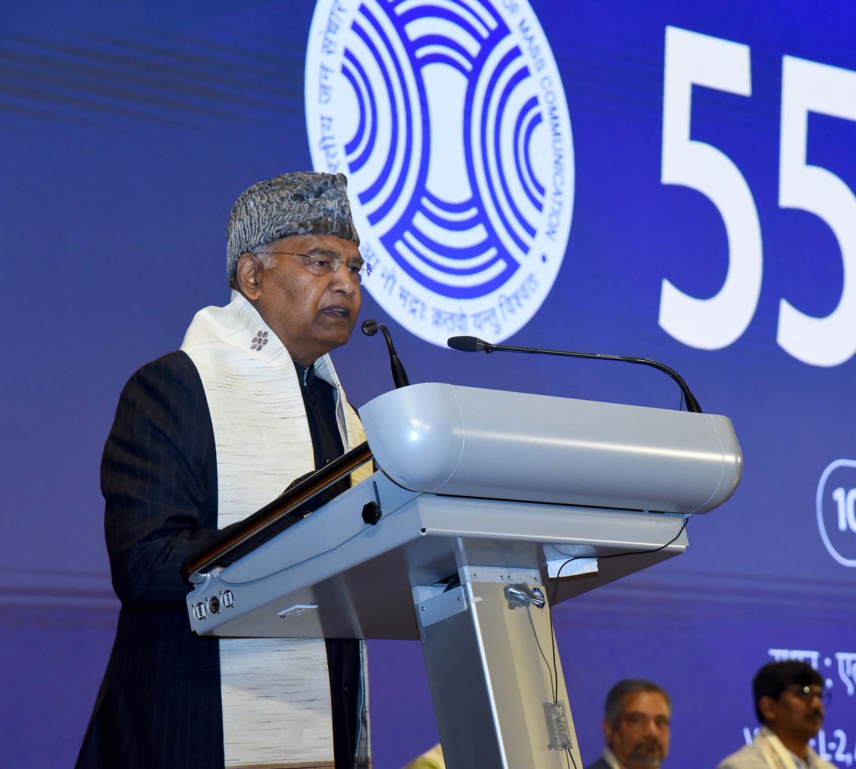 krushnakeshi's tweet photo. The 55th convocation ceremony was graced by the esteemed presence of the former President of India @ramnathkovind. His presence as the Chief Guest added immense honor and reverence to the event 🙏🏻🎓 @IIMC_India
#IIMCConvocation #IIMC55thConvocation
#iimcconvocation21_22 https://t.co/1qz0ZTni7Q