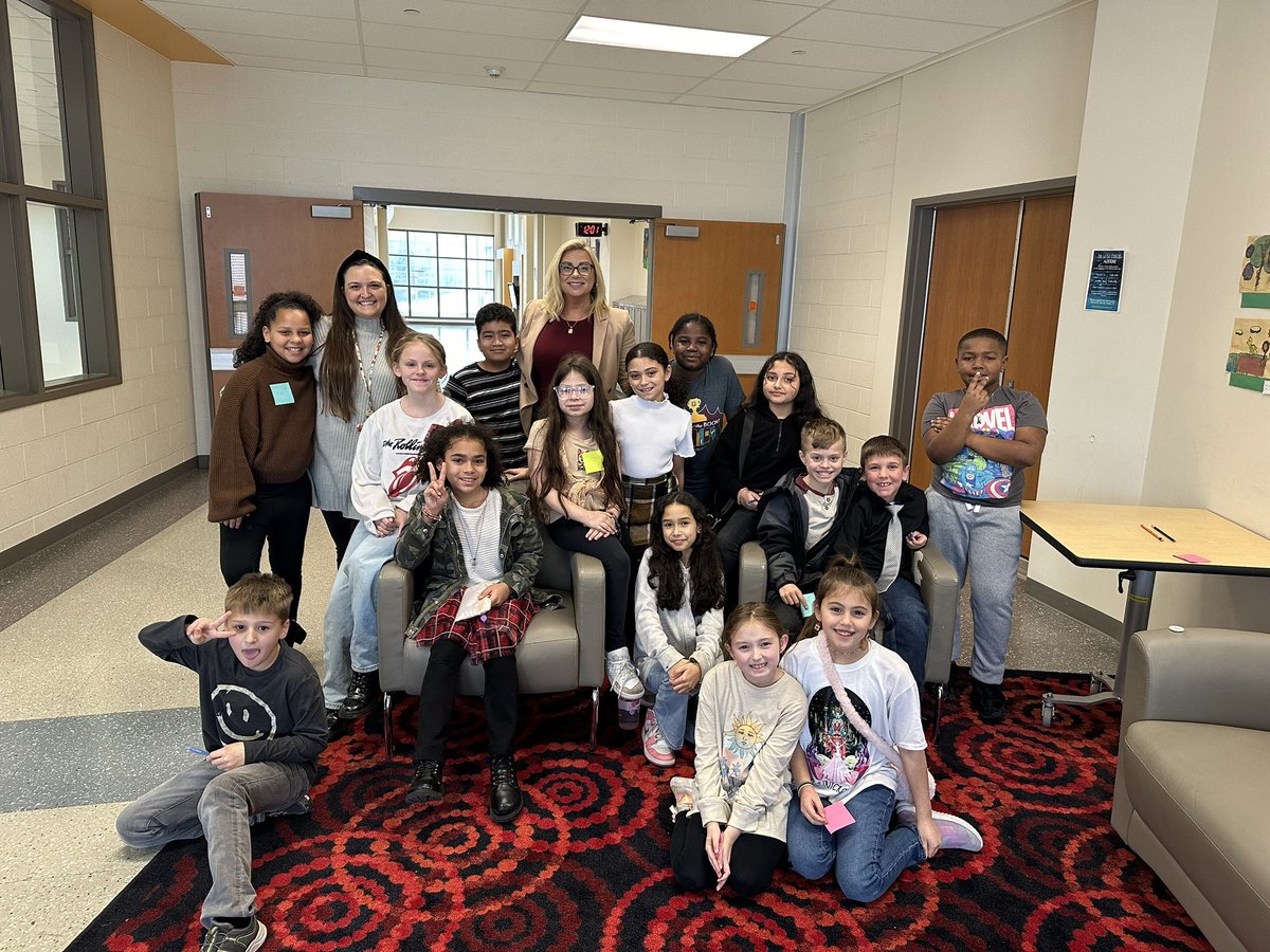 MsWestCSF's tweet photo. 2024 4th &amp; 5th Grade Principal Advisory Board. Students shared positive affirmations around our school building. They were also asked “How do you feel heard and valued at school?” Student feedback will continually be shared with staff! @amcbride28 @MsPalmisano @Lansdowne_ES https://t.co/Mnh6jJvwCq