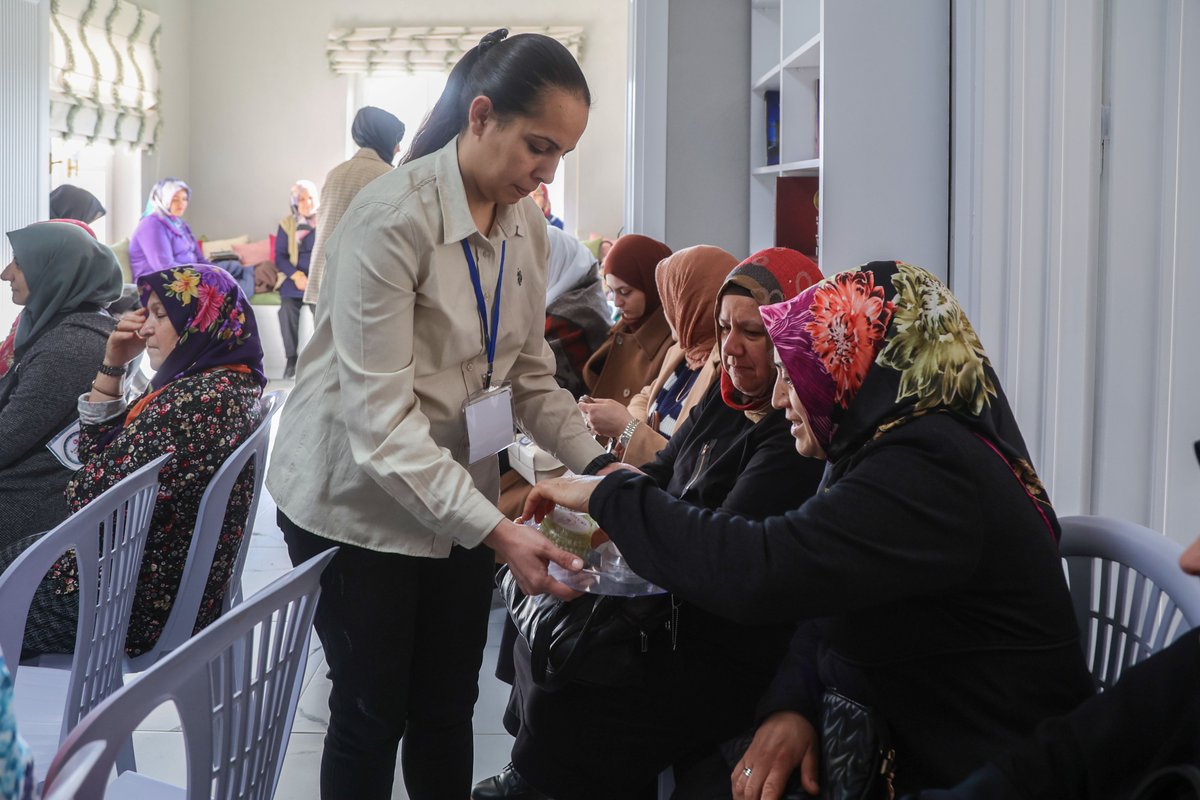 UkamerUsak's tweet photo. 🌸 Kıymetli hocalarımızın kalplere dokunan Kur’an-ı Kerim tilâvetleri, vaazları ve dualarıyla Regaip Kandili’mizi en güzel şekilde idrak ettik.
+++ https://t.co/LCQ0Lidun4