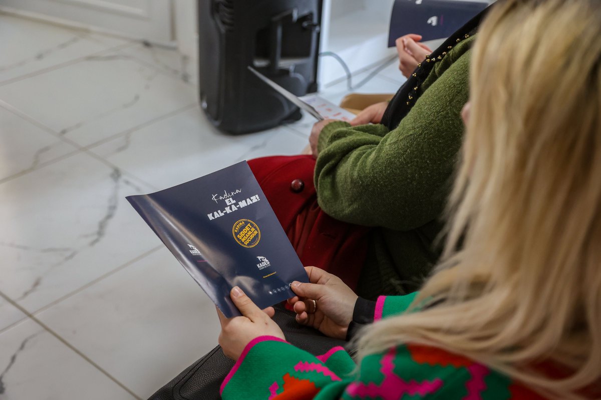 UkamerUsak's tweet photo. Program sonunda ayrıca J.Asb.Üçvs. Ebru Turgut kadınlarımıza KADES uygulaması hakkında bilgilendirme toplantısı gerçekleştirdi. https://t.co/wo0PgFqXDq