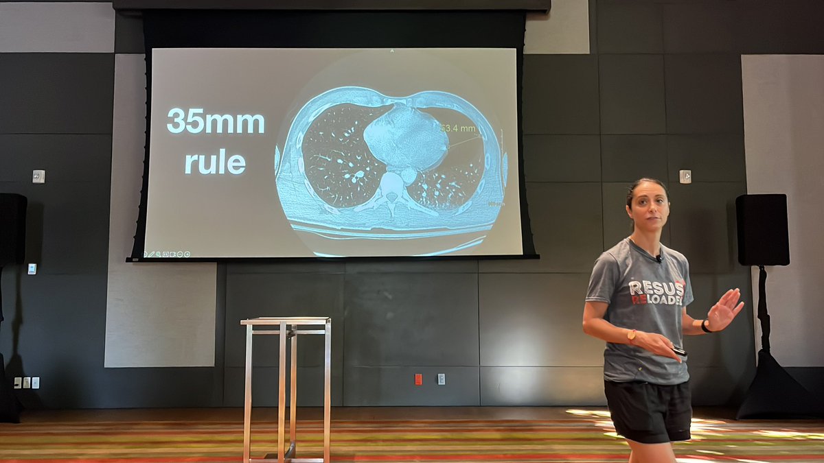 DeeOptimal's tweet photo. Observation only vs intervention approach:
Use 35mm Rule = determines chest tube need in penetrating and blunt traumatic pneumothorax.
Distance from radial to visceral pleural: <35mm = observation.
>35mm = chest tube needed.
@HedayatiMD #resusfest https://t.co/5nctrEi5Fo